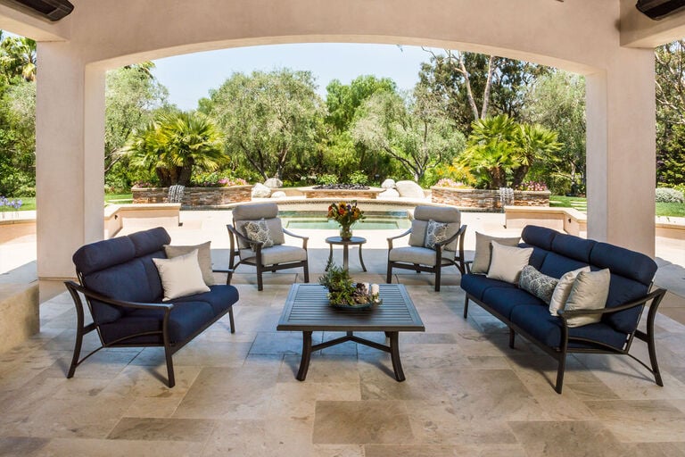 retirement home with commercial outdoor lounge furniture